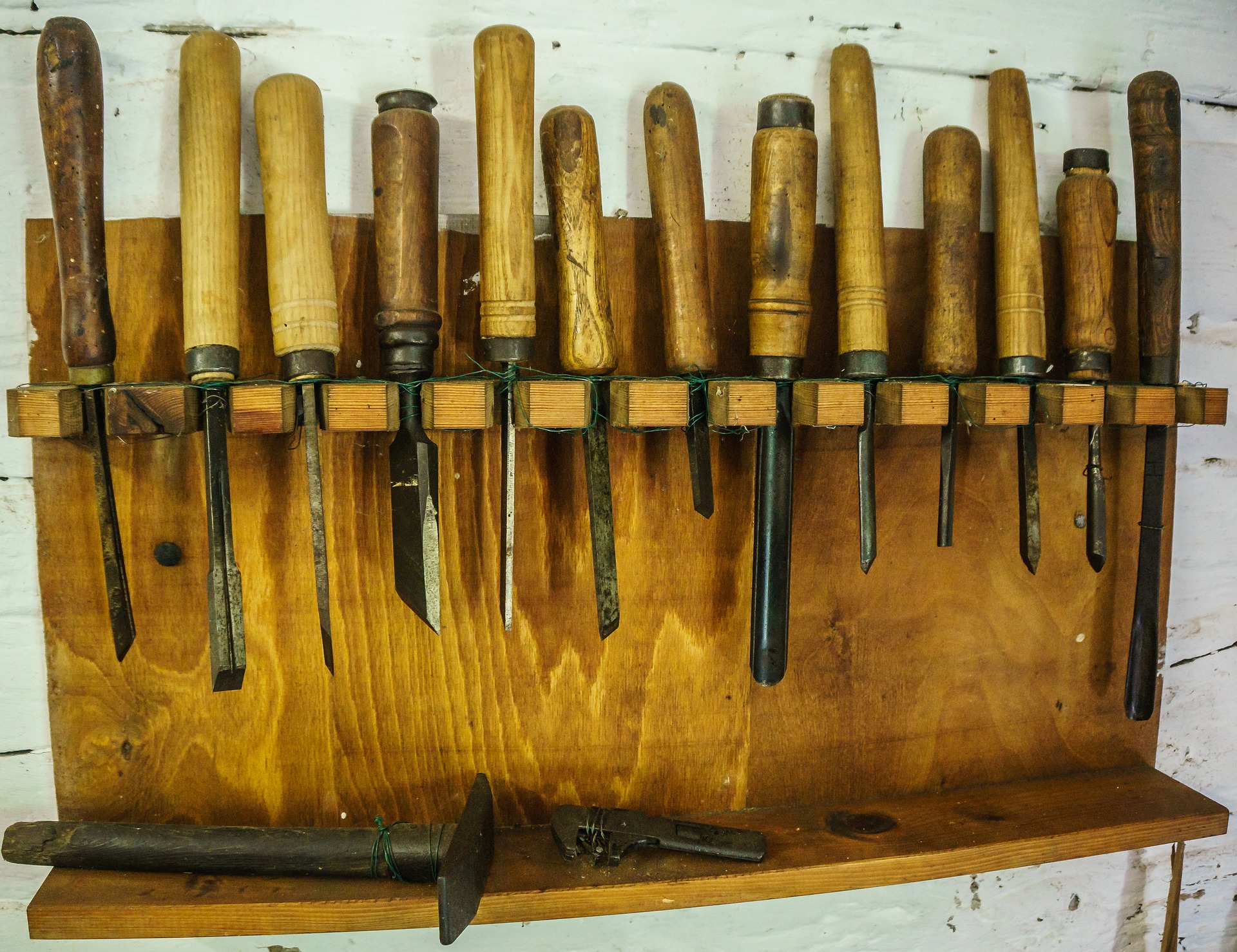 Types of Woodturning Tools (A Closer Look)